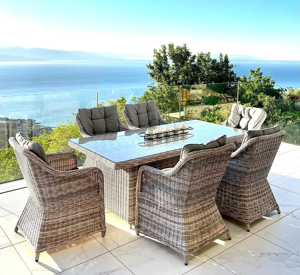 Villa White Pearl Opatija Haus A Mit Meerblick Und Pool Veprinac Croatia