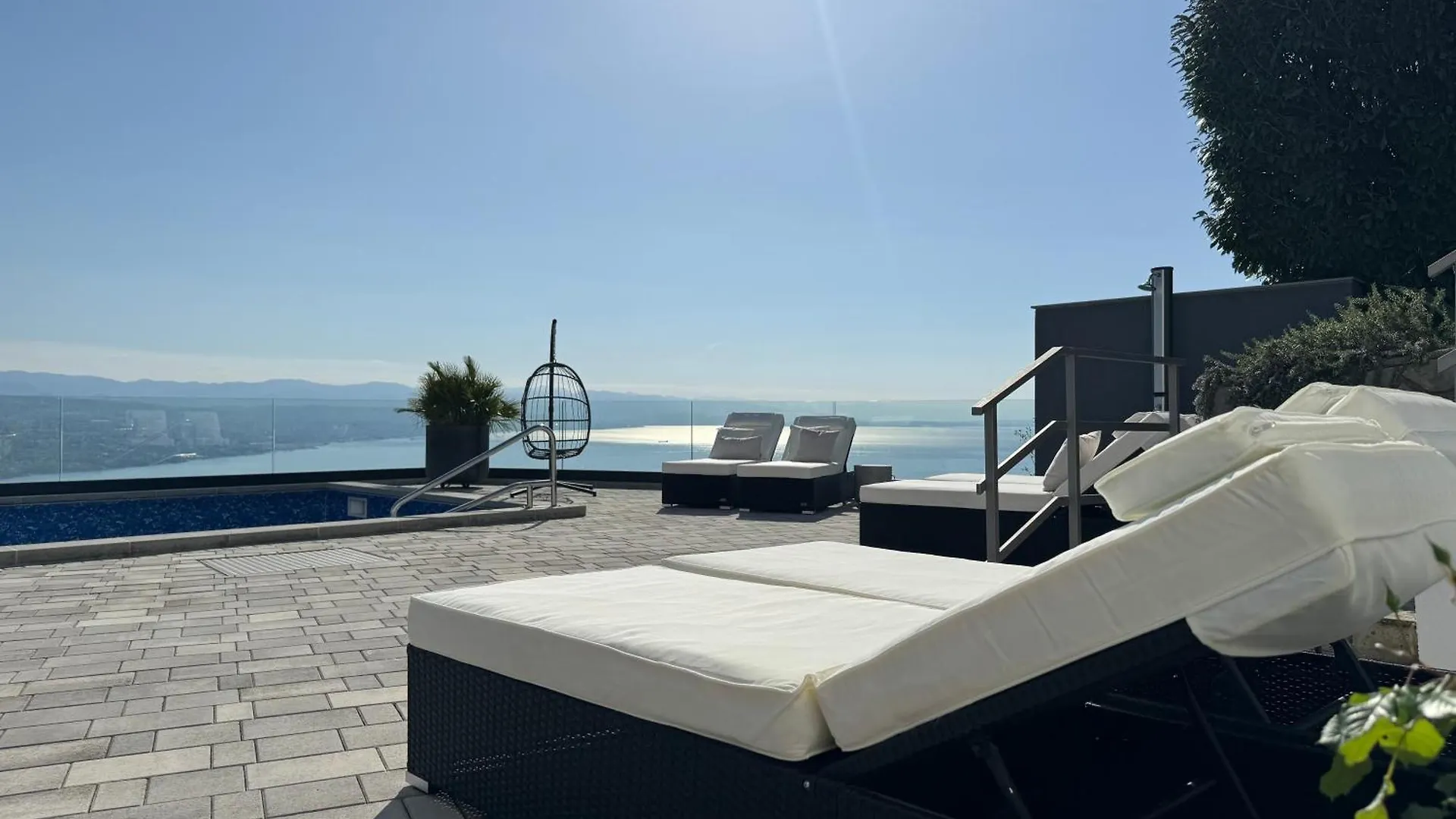 Villa White Pearl Opatija Haus A Mit Meerblick Und Pool Veprinac Croatia